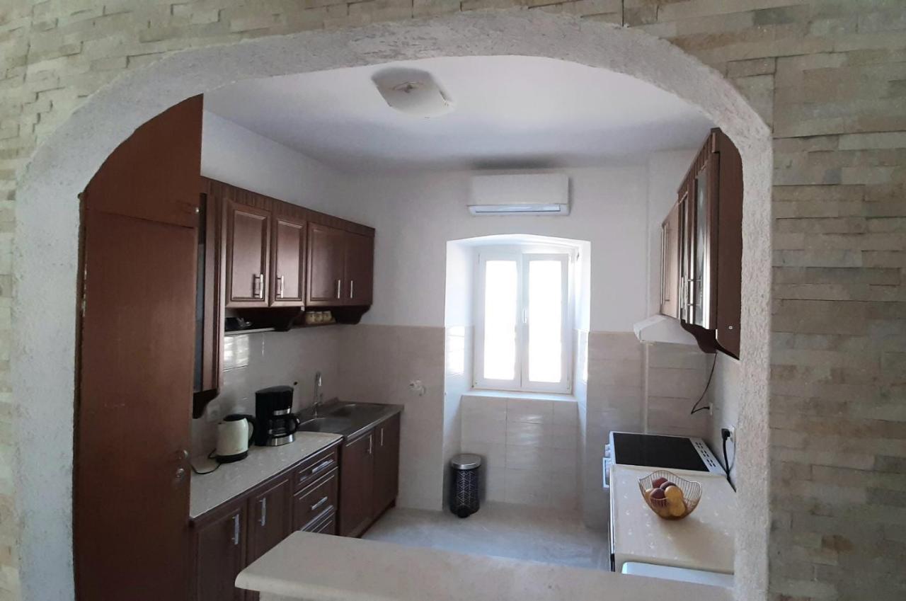 Appartement Old Town Heart à Kotor Extérieur photo